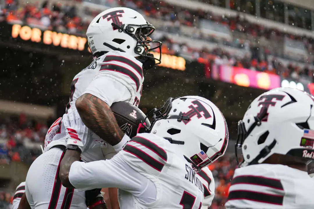 Houston enfrenta Texas Tech nesta sexta à noite, um duelo estadual com grande peso para o Big 12. Se Houston vencer, po…