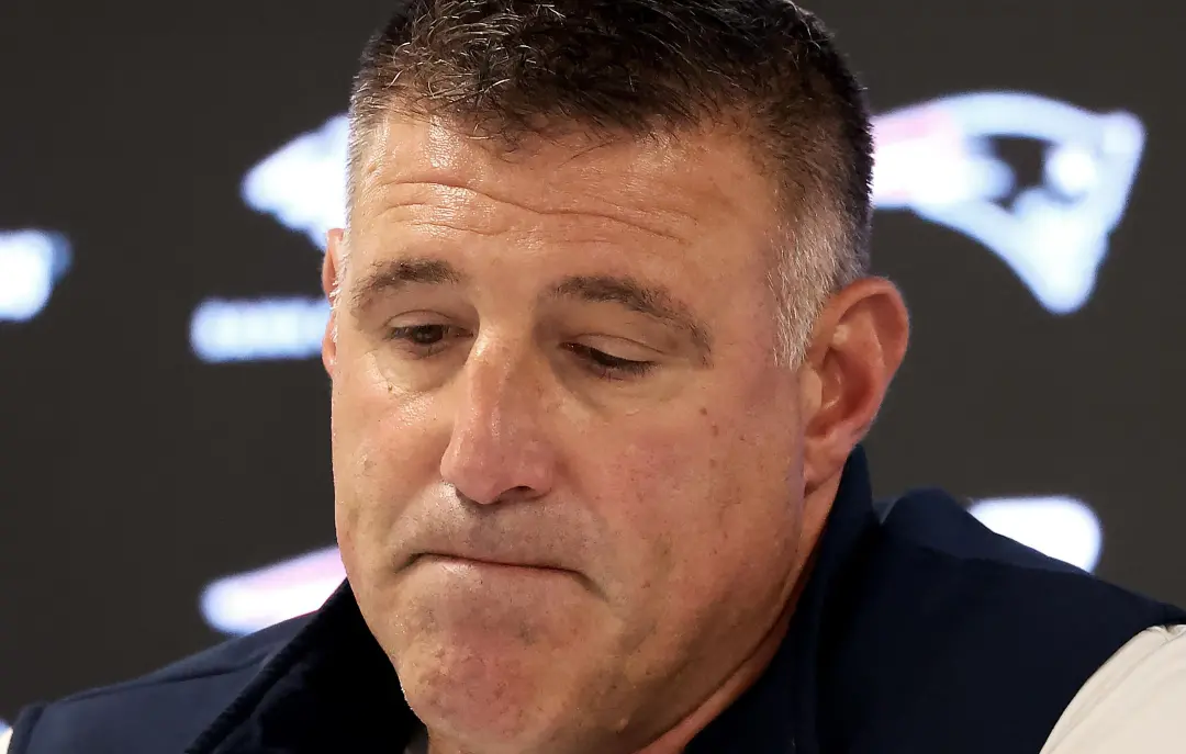 Patriots, depois da era Belichick e Brady, estão em um ciclo de polêmica fora de campo. Isso começa com relatos sobre M…