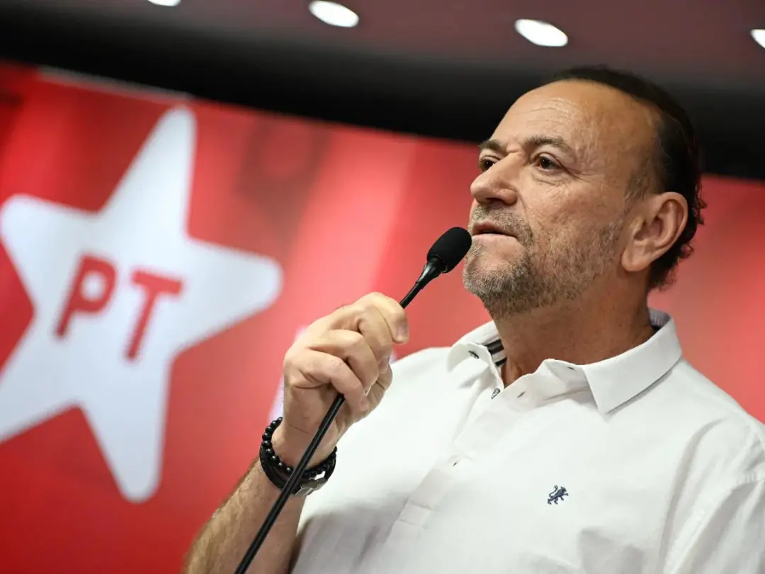 Edinho Silva falou sobre a crise no STF afetar Lula, porque a sociedade enxerga Executivo e Judiciário como um sistema …