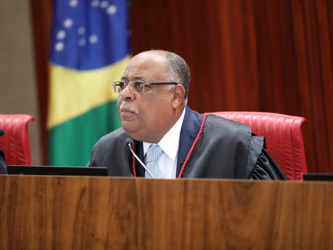 Ministro do STJ Benedito Gonçalves trocou mensagens com Daniel Vorcaro, tratando como amigo e combinando encontros em B…