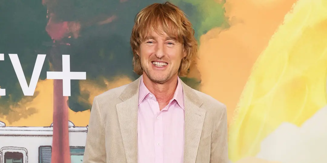 Owen Wilson tem um rolê cheio de projetos em 2026, com Focker-in-Law em 25 de novembro e Stick em segunda temporada. Pa…