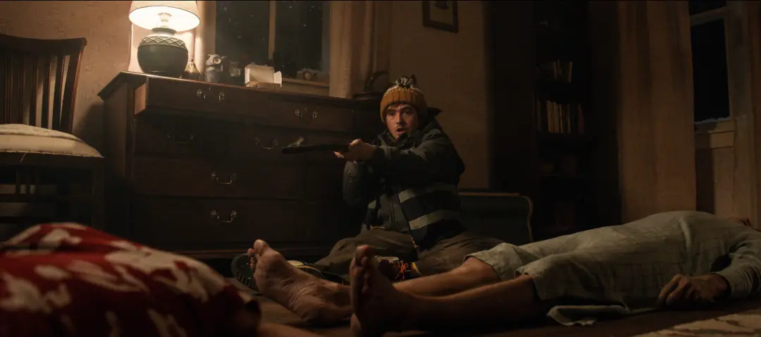 Resident Evil com Zach Cregger traz um final brutal que choca quem esperava a vitória clássica da franquia. Essa escolh…