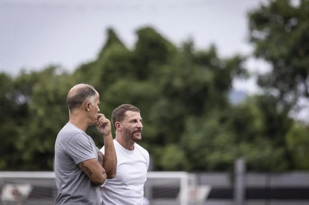 Vasco tem quatro jogadores emprestados até 2026, sendo Cuiabano, com custo de 10 milhões de euros, o mais caro na lista…