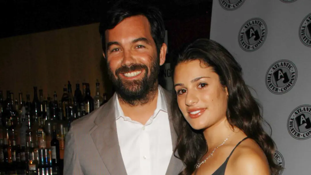 Lea Michele lembrou do falecimento do compositor Duncan Sheik, que fez parte de Spring Awakening, quando ela tinha 14 a…