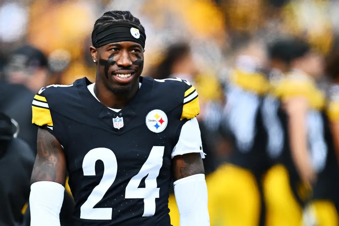 Joey Porter e os Steelers estagnaram no contrato, o principal impasse sendo a estrutura do pagamento garantido. É uma d…