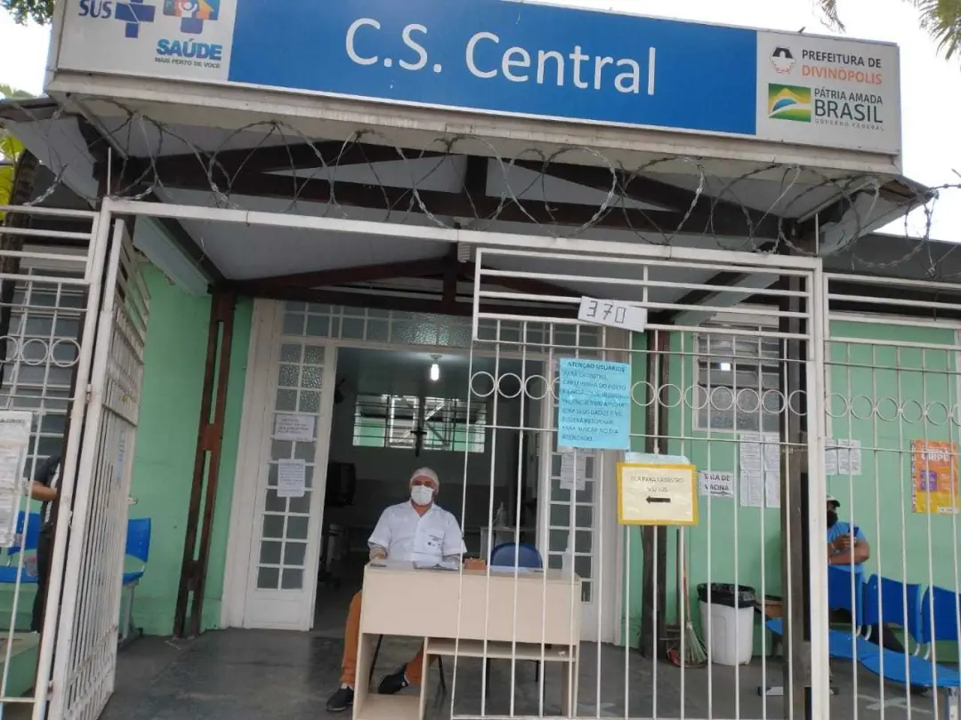 Divinópolis aprovou lei que cria faltometro nas unidades de saúde, obrigando registro mensal de faltas. O objetivo é co…