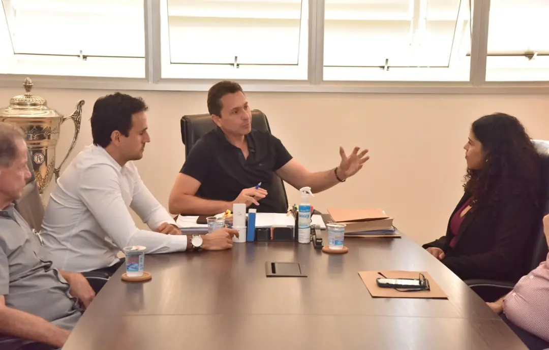 Aparecida de Goiânia vai liberar 80 milhões do Banco dos BRICS. O prefeito Vilela acelerou os passos com a equipe técni…
