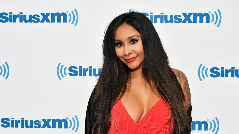 Nicole Polizzi está livre de cancer após a histerectomia. É um caminho longo, mas ela fala que está feliz por ter super…