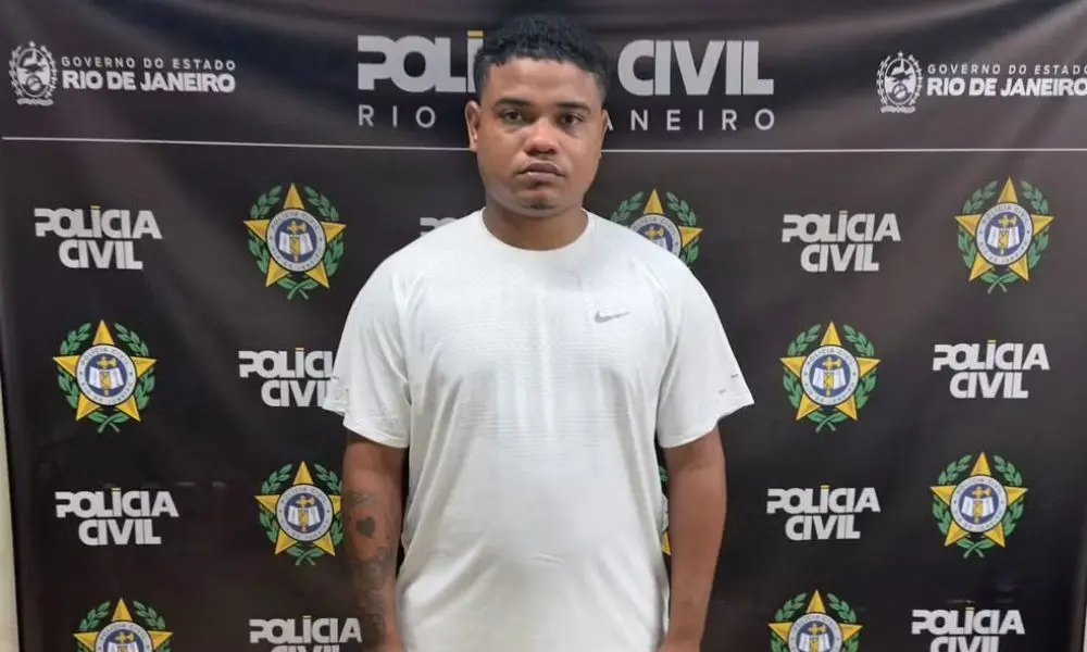 Thiago Américo do Livramento, conhecido como Cocão, foi preso no Galeão ao desembarcar de Dubai. Ver gente foragida mos…