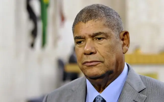 Milton Leite se entregou à polícia em Mogi das Cruzes, investigado por ligações com o PCC no transporte público, onde f…