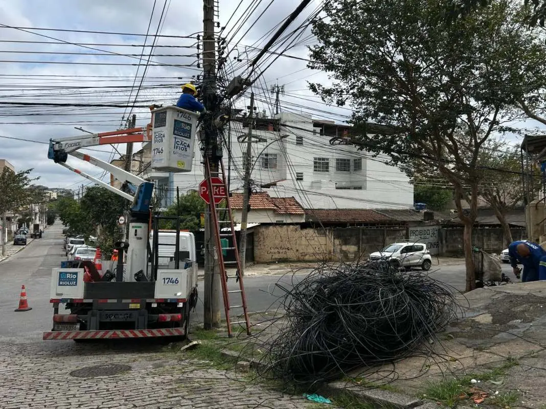 Rua Pernambuco, no Engenho de Dentro, vai receber uma força-tarefa de conservação com capina, limpeza e Operação Caça-F…