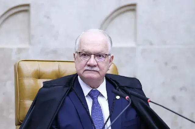 Defesa de Daniel Vorcaro promete ir ao plenário do STF se Fachin manter a prisão preventiva. A defesa argumenta que o ó…