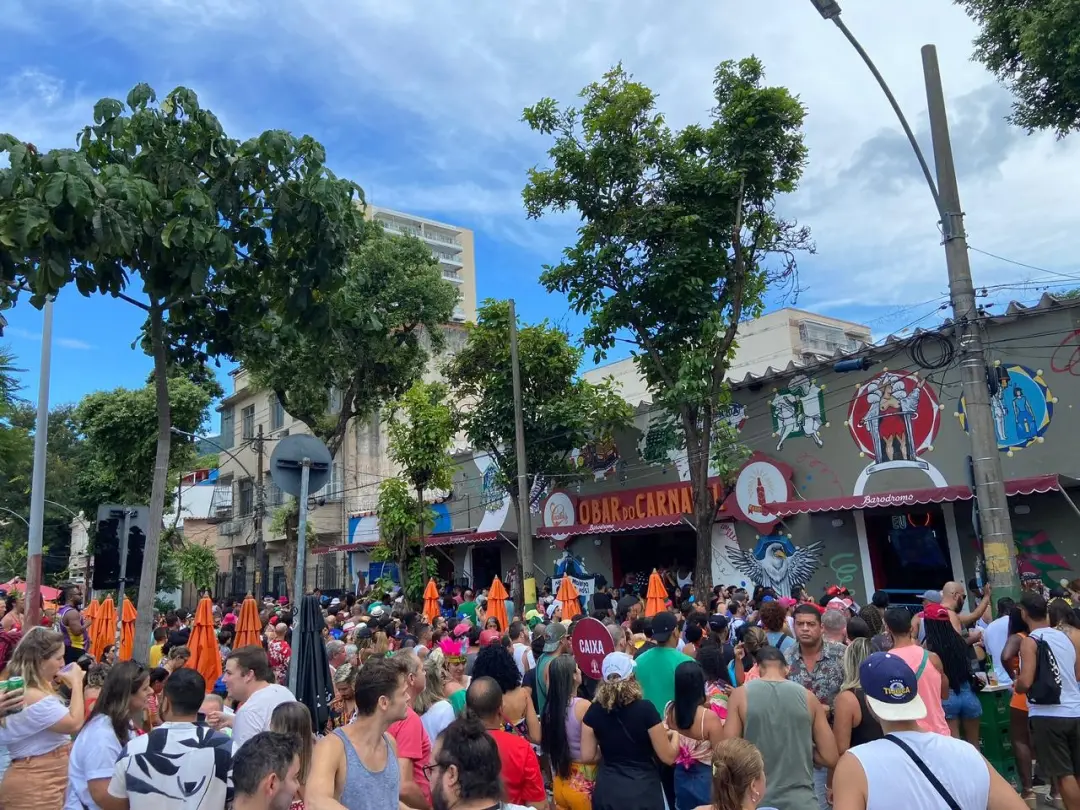 No Barodromo, o terceiro domingo do mês tem roda de samba e a Boutique da Mocidade abre das 15h às 19h para vendas. É u…