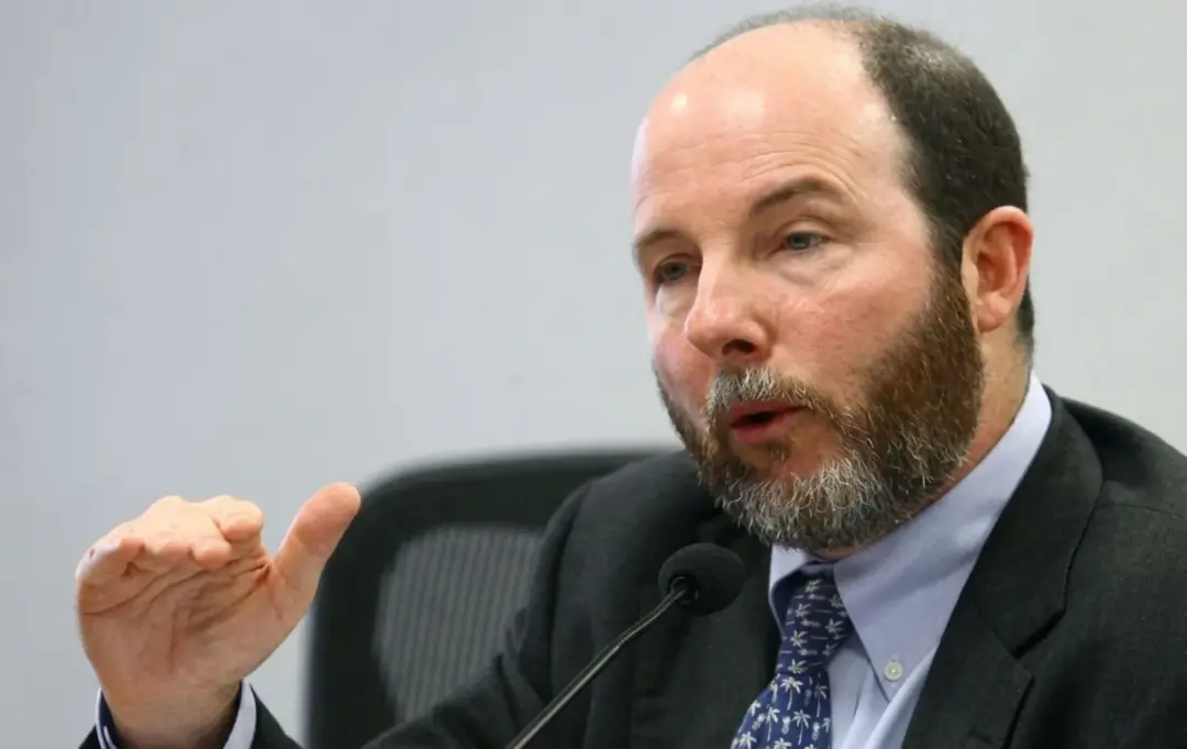Arminio Fraga chamou de populismo o reajuste de 15,04% do Bolsa Família, elevando o valor por integrante de R$ 142 para…