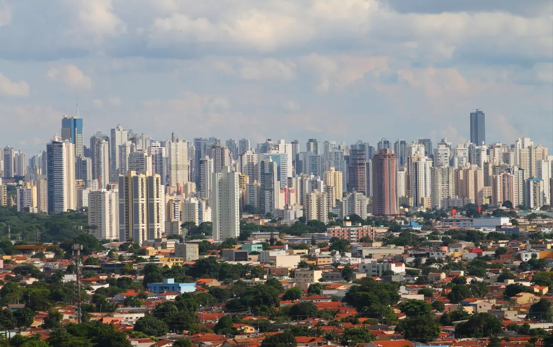 Imóvel quitado sem escritura definitiva não transfere propriedade automaticamente. É preciso fazer um procedimento admi…