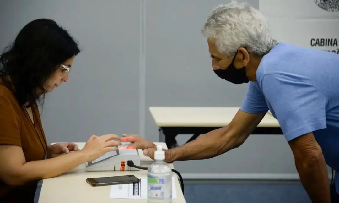 Aposentados e pensionistas do INSS que votarem em outubro não precisarão mais fazer a Prova de Vida, pois a verificação…