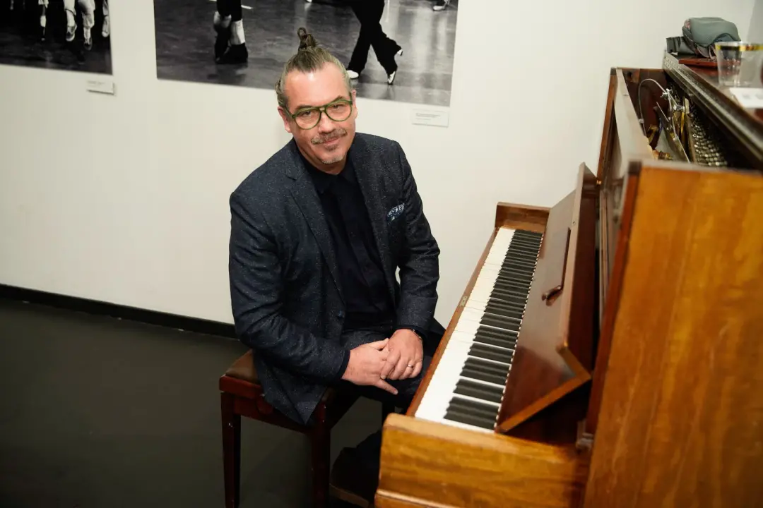 Duncan Sheik, compositor de Spring Awakening, faleceu aos 56 anos após internação hospitalar. Perder um artista influen…