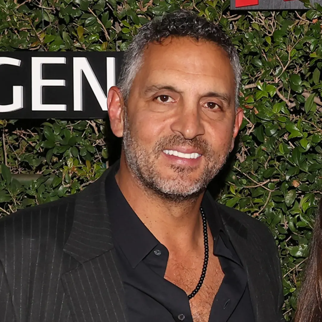 Mauricio Umansky está muito feliz com a gravidez da enteada Farrah Aldjufrie, que será um menino na família. Ver um nov…