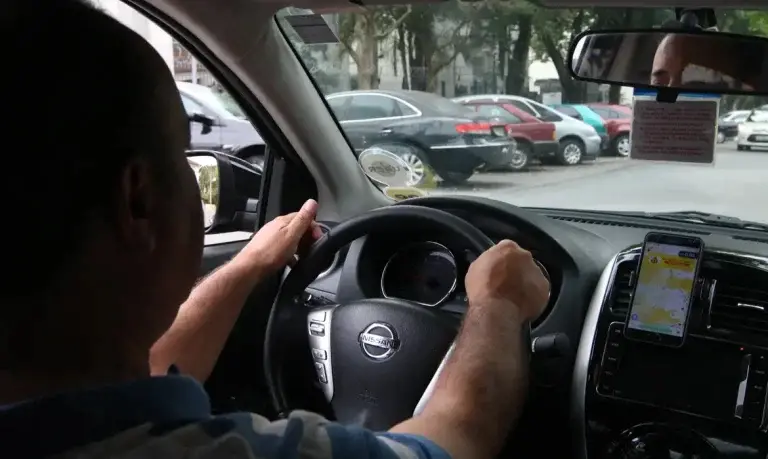 Motoristas e entregadores de aplicativo podem se aposentar pelo INSS, mas precisam cuidar de como contribuem. A escolha…