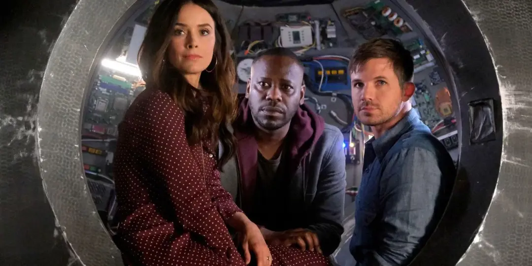 Timeless, série de ficção científica com aventura e história, tem 28 episódios. Achei o mix de elementos dela bem equil…