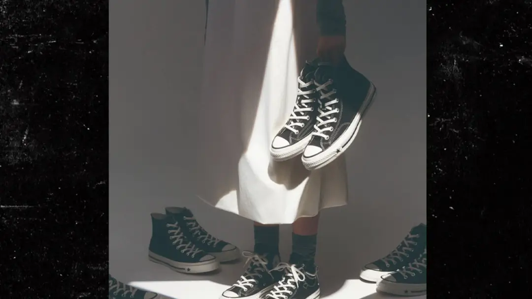 Converse tirou um anúncio controverso da campanha Chuck 70 X com Karina depois que críticos compararam a imagem ao Ku K…