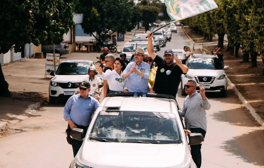 Jataí, sábado, grande caminhada com Wilder Morais e prefeito Geneilton Assis. A articulação com gestores locais mostra …