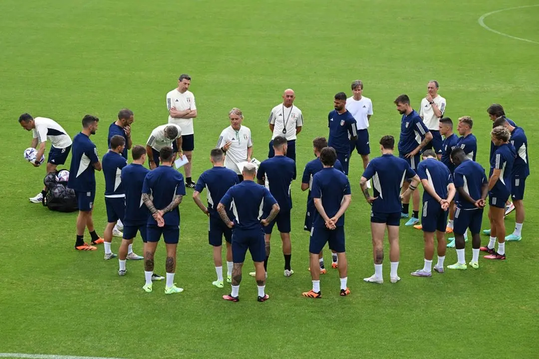 Mancini chamou 34 nomes pra seleção italiana, incluindo nove novatos, pra Liga das Nações. Reestruturar a Azzurra depoi…