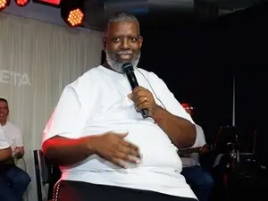 Péricles revelou o momento em que se sentiu bem-sucedido pela primeira vez na carreira. A gente vê que o reconhecimento…