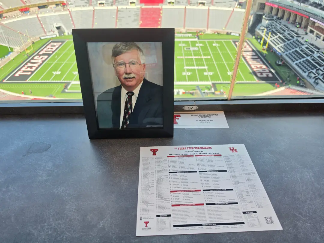 Texas Tech vai homenagear Joe Hornaday antes do jogo contra Houston no dia 18 de setembro, marcando um momento de silên…