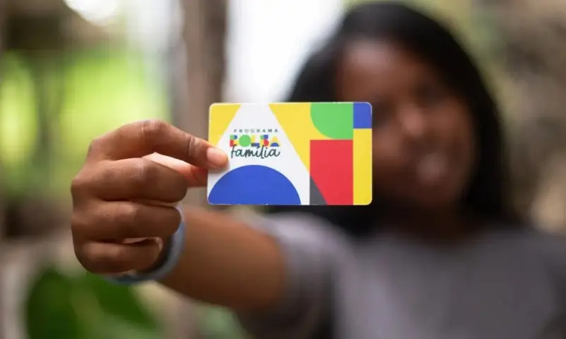 Reajuste do Bolsa Família movimentou as redes sociais, tirando o foco da crise do STF. A mudança de pauta mostra que o …