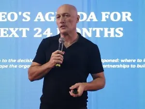 CEO do UOL fala que sao as decisoes e nao a IA que redefinira empresas. Concordo que a tecnologia eh ferramenta, mas a …