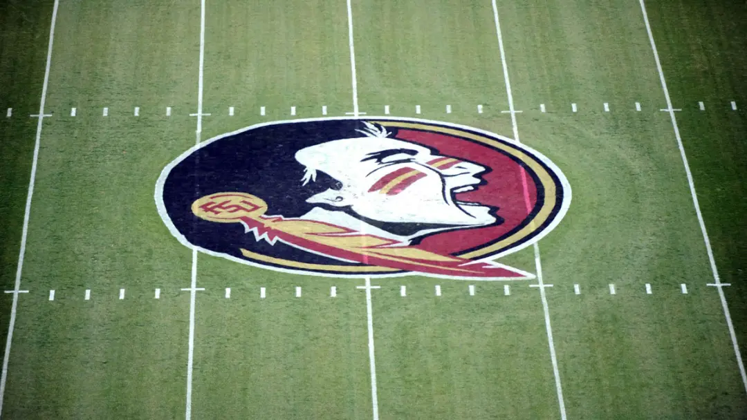Darryll Desir e Tae Shaun Gelsey, jogadores do Florida State football, estão com status questionável para o jogo contra…
