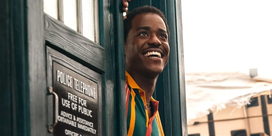 Ncuti Gatwa está de volta no Doctor Who com a nova temporada, trazendo fãs queridos junto. Acho importante ele voltar p…