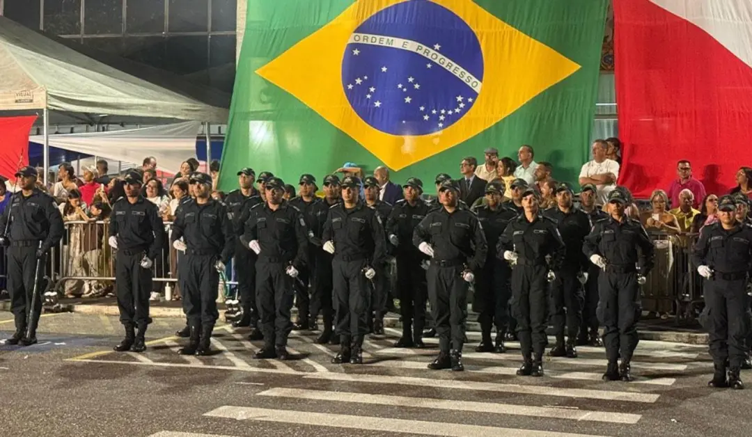 Os 221 soldados passam a fazer parte da Polícia Militar do Pará após formatura em Belém. É um reforço importante pra se…