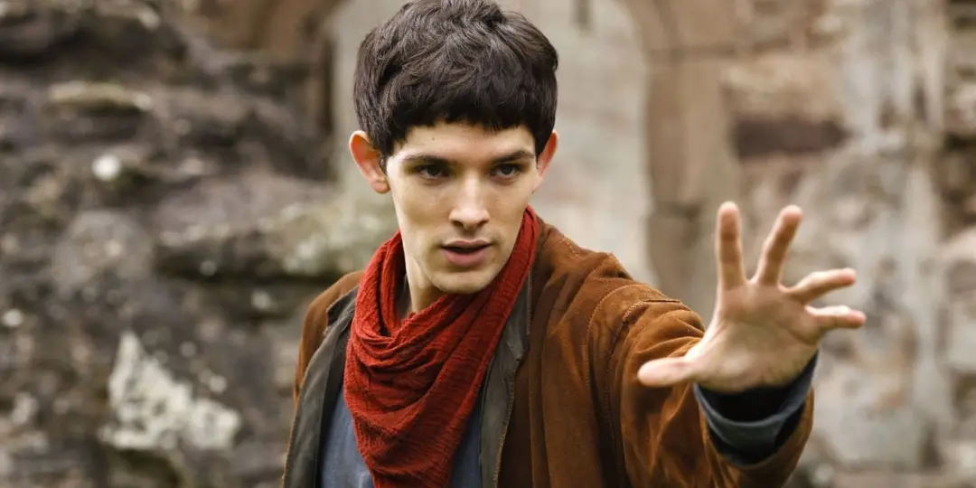 Atlantis, série de 25 episódios, mistura humor de Merlin com mitologia de Percy Jackson. Pra quem gosta de fantasia e q…