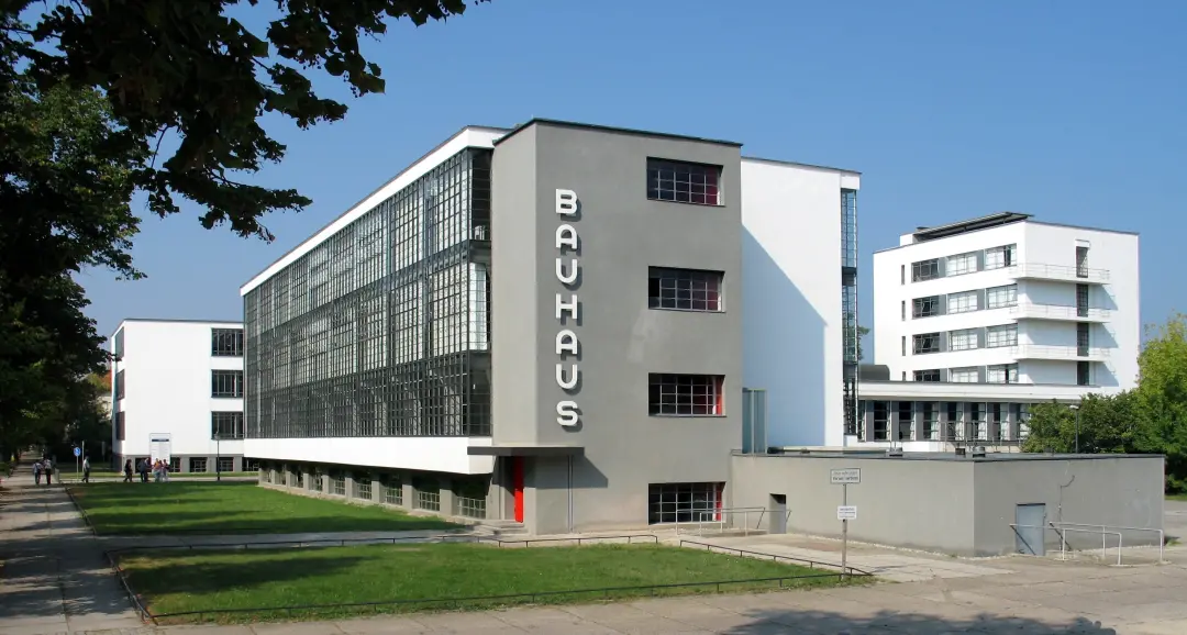 Saxônia-Anhalt, Alemanha, tem comunidade artística se mobilizando contra planos da AfD de ampliar programação patriótic…
