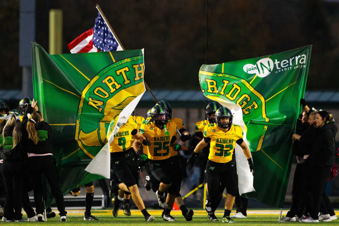 Northridge venceu o Concord por 28 a 11 na Northern Lakes Conference, um resultado forte para os Raiders. Com a vitória…