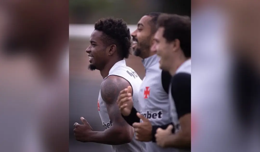 São Januário, Vasco busca a chance de sair do Z-4 na partida contra o Coritiba, que é a 28 rodada. Eu vejo que sair da …