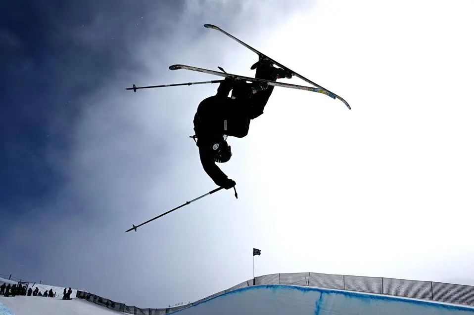 Cardrona locals, Ives e Thomas, venceram o Snow League World Challenge no halfpipe. Esse formato com limite de 720 giro…