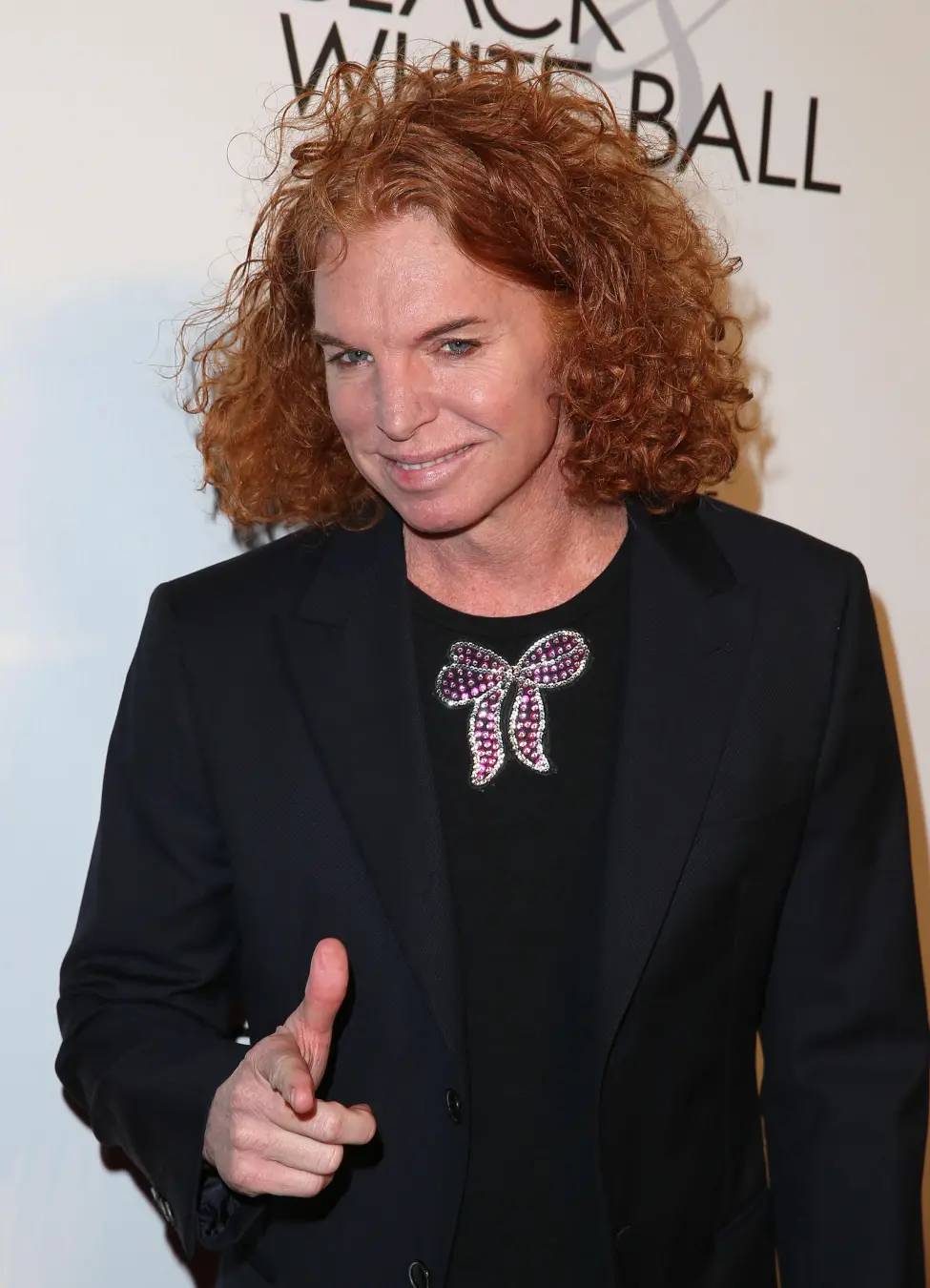 Carrot Top, o comediante de 61 anos, foi levado ao hospital em Las Vegas após uma emergência, o que cancelou o show del…