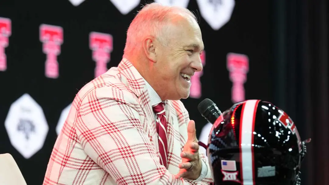 Texas Tech venceu Houston por 28 a 26 no Big 12. O técnico Joey McGuire mandou mensagem para repórteres como Josh Pate …