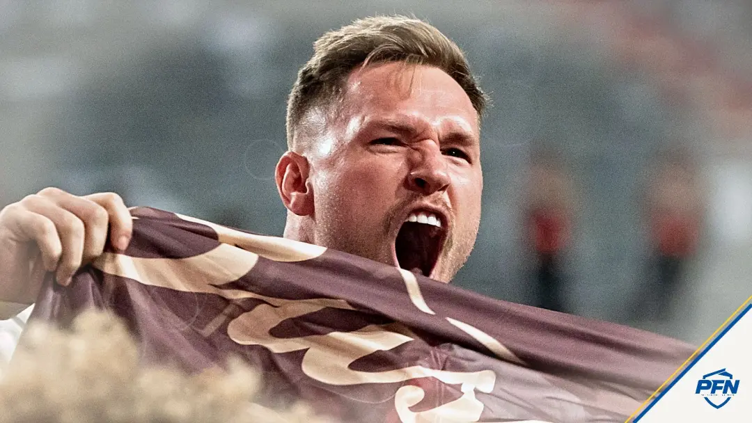Will Compton pediu que futebol universitário saia da sexta à noite, argumentando que os dias de sexta devem ser reserva…