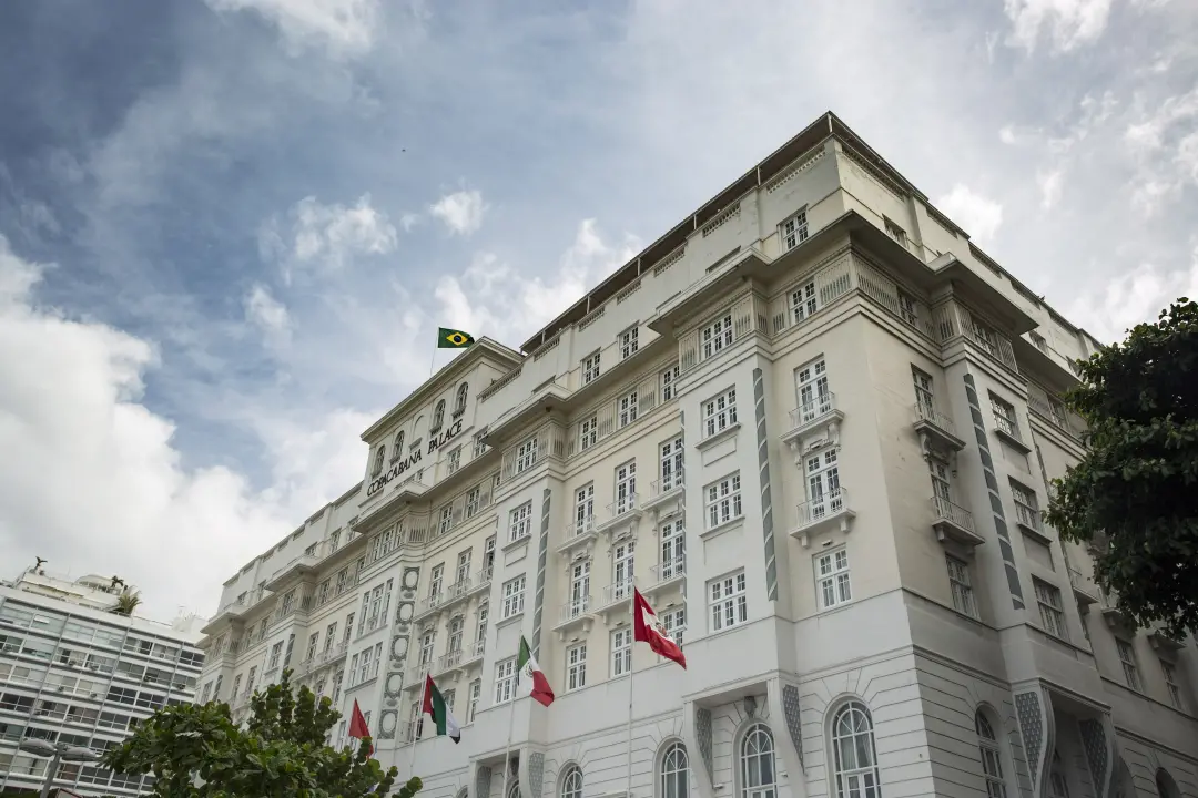 Três hotéis no Rio garantiram lugar no Guia Michelin de 2026, incluindo o Copacabana Palace com duas chaves. É notável …