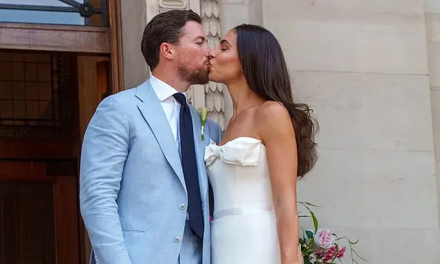 Francesca Allen encontrou Ed Crossan, seu marido, sete anos depois de ganhar fama no Love Island em 2019. A gente vê qu…