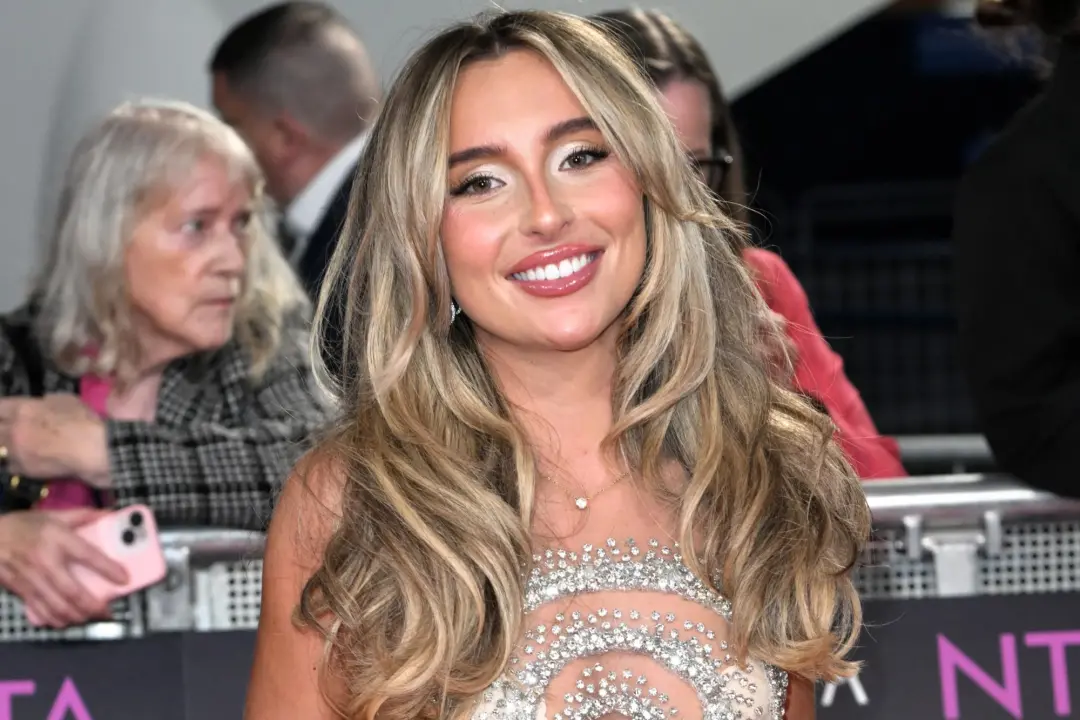 Yasmin Hadlow, participante do Love Island, saiu com Central Cee em uma festa privada em um clube de Londres depois de …