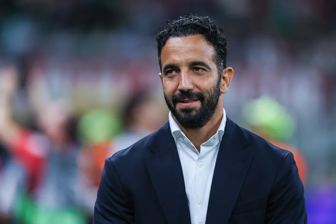 Amorim aceita que pode precisar mudar o estilo de jogo no Milan depois da derrota por 2 a 0 contra o Benfica na Europa …