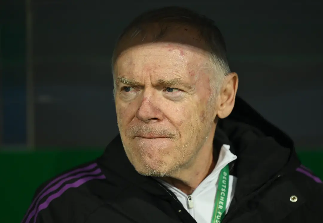 Lennart Karl foi identificado por Hermann Gerland enquanto ele observava dez vezes o jogador em campo. Ver tanto talent…