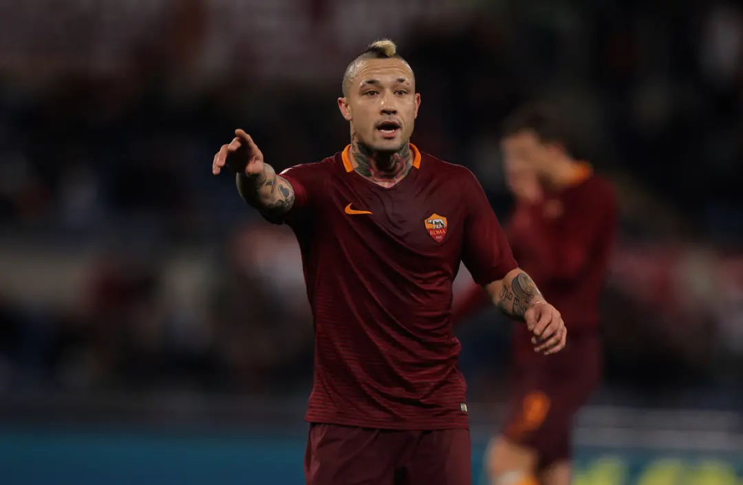 Nainggolan diz que ainda poderia jogar pela Roma ou Inter, e que Monchi teria um jogo duplo com ele e Dzeko. A ideia de…