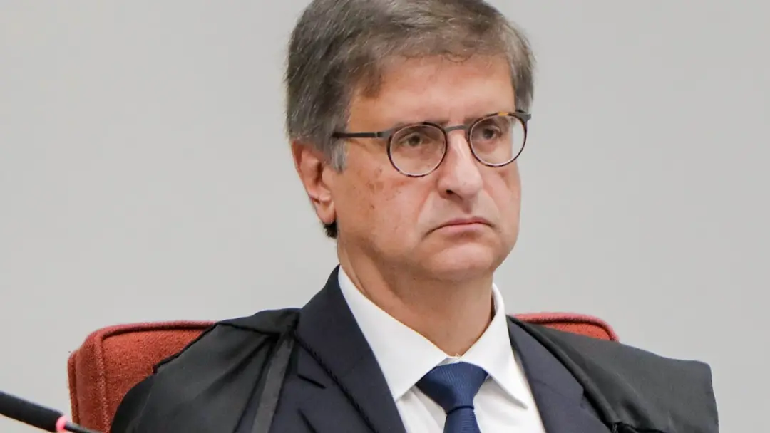 Mendonça declarou não ver provas robustas contra Gonet no relatório da PF sobre o Banco Master. Isso pode fortalecer a …