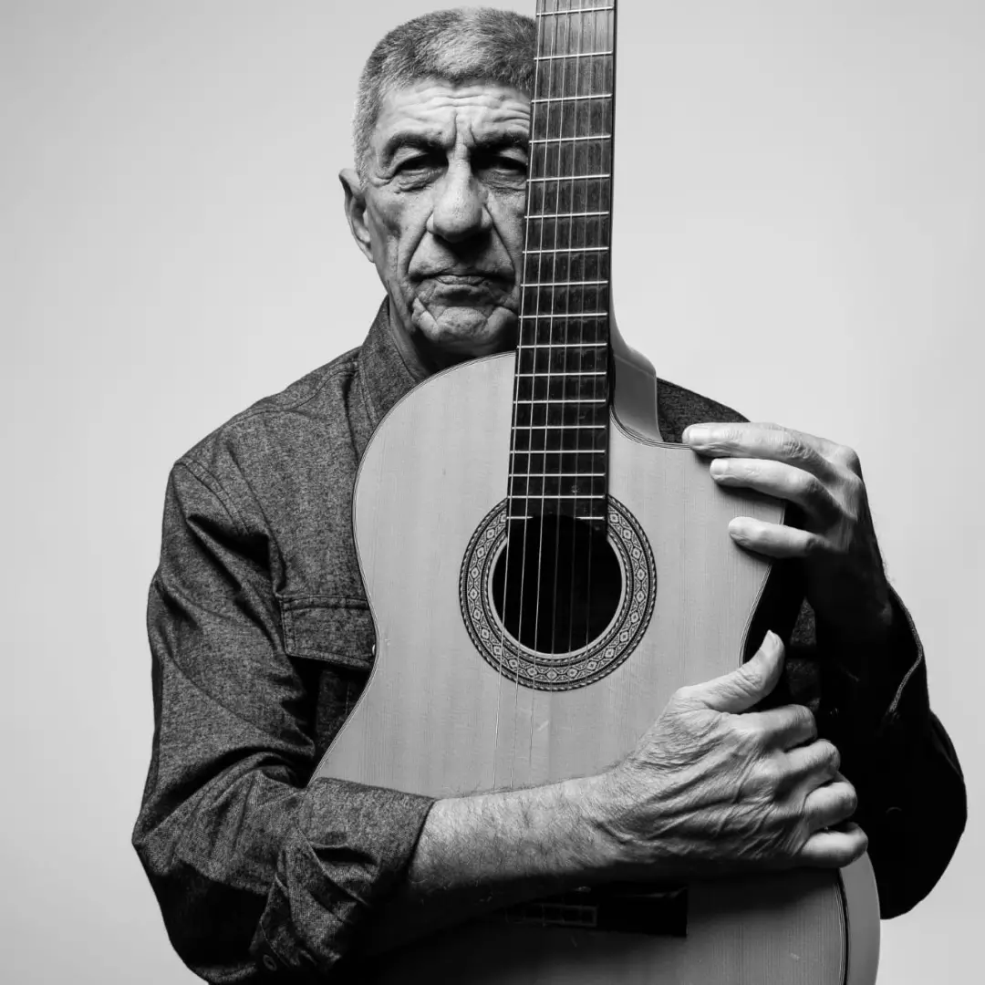 Raimundo Fagner de A a Z. Miguel de Almeida começa a trabalhar na biografia do artista de 76 anos. A mistura de persona…